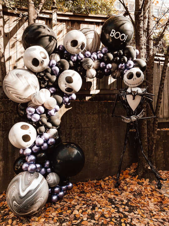 BOO and skulls balloon Cluster with 7ft Jack Skellington