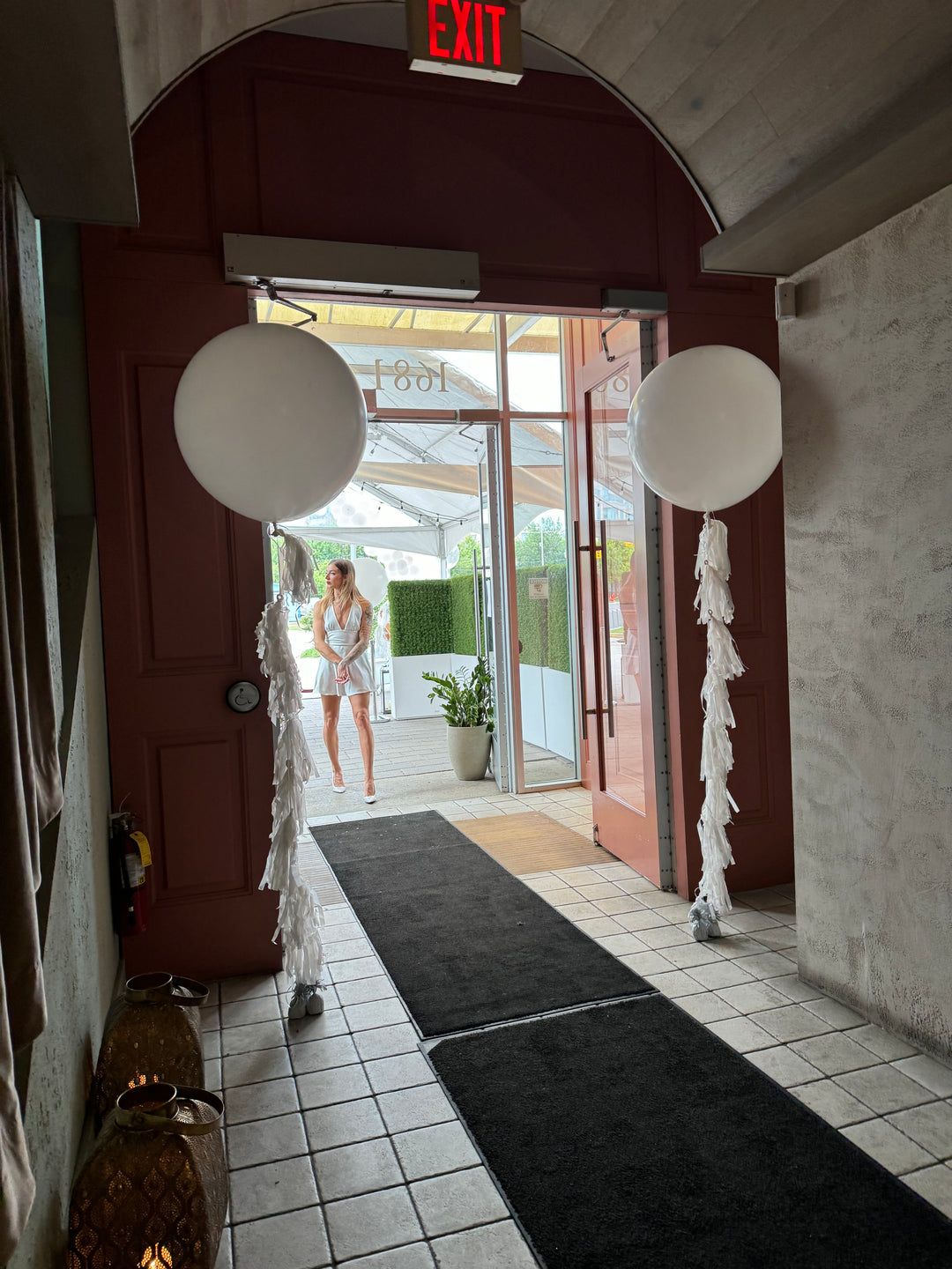 White Party Balloon Install